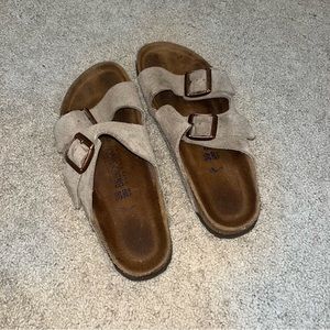 Birkenstocks Arizona sandal size 39 womens